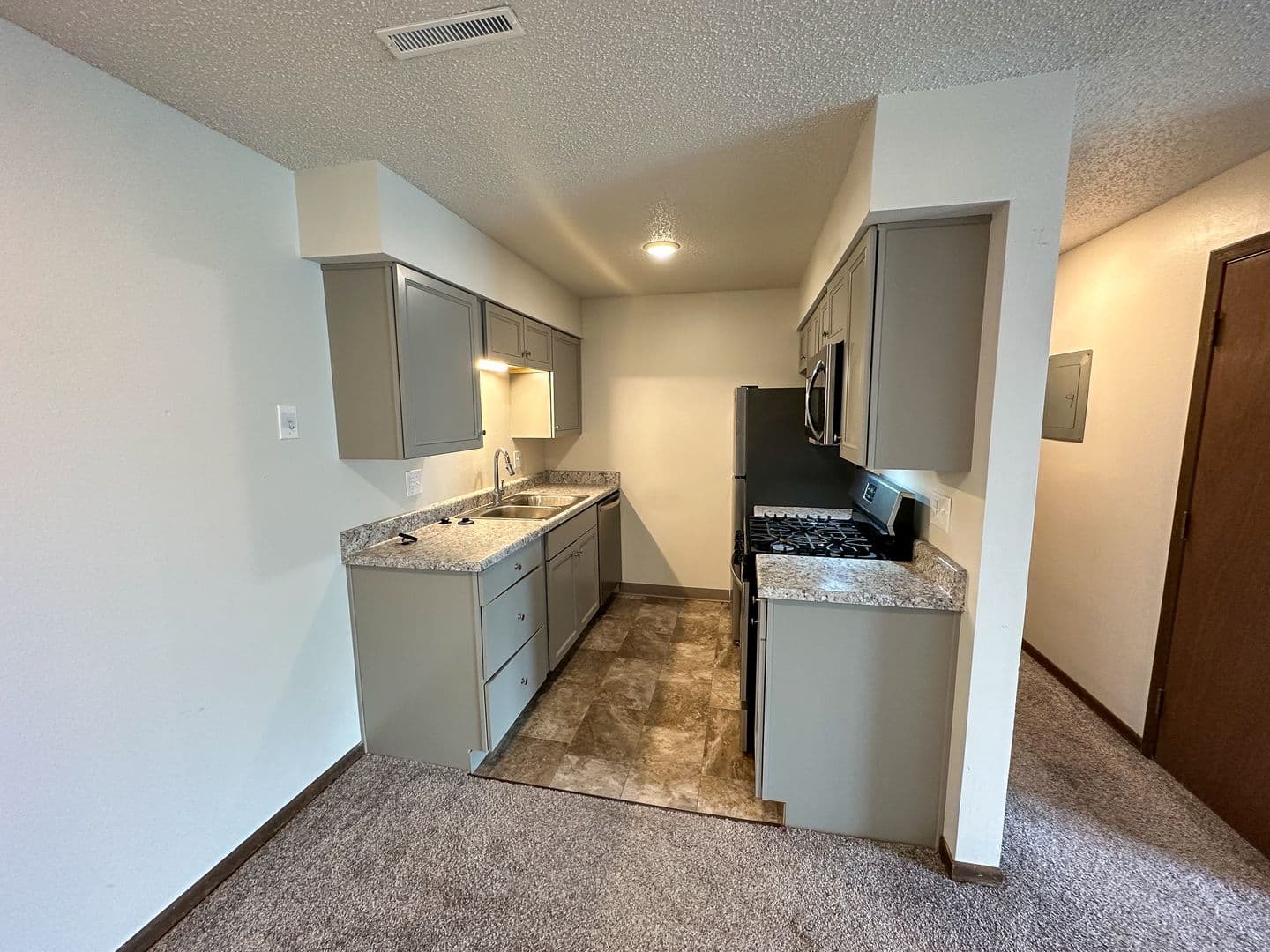 Ames Apartment: 4518 Hutchison St