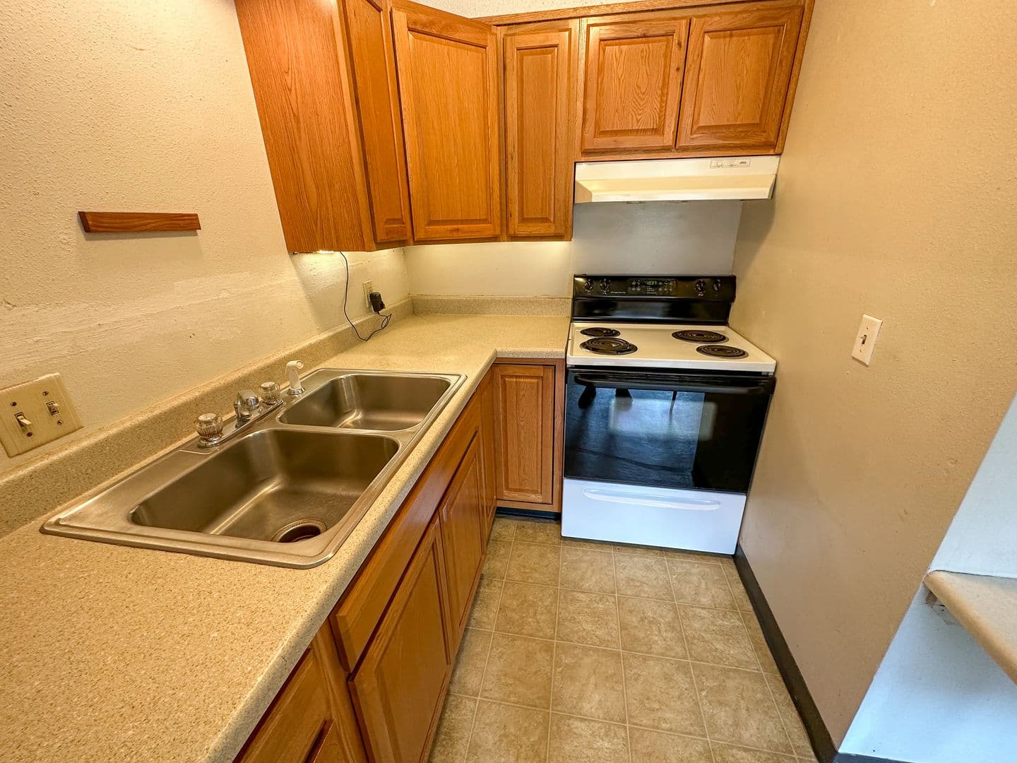 Ames Apartment: 2929 West St