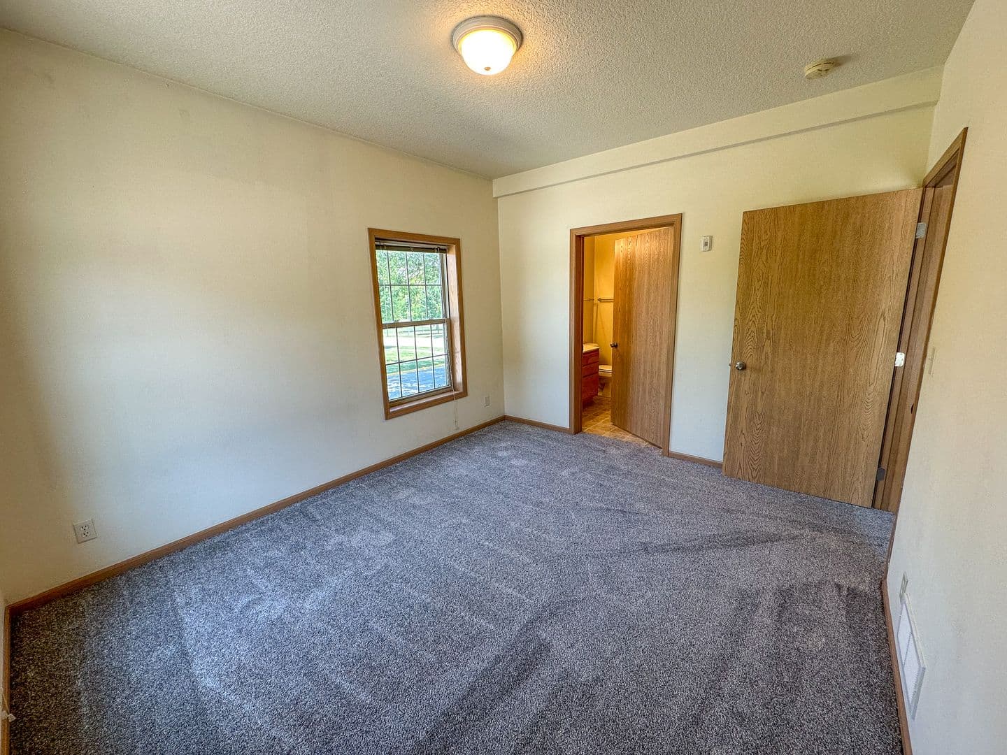 Ames Apartment: 205 Beach Ave