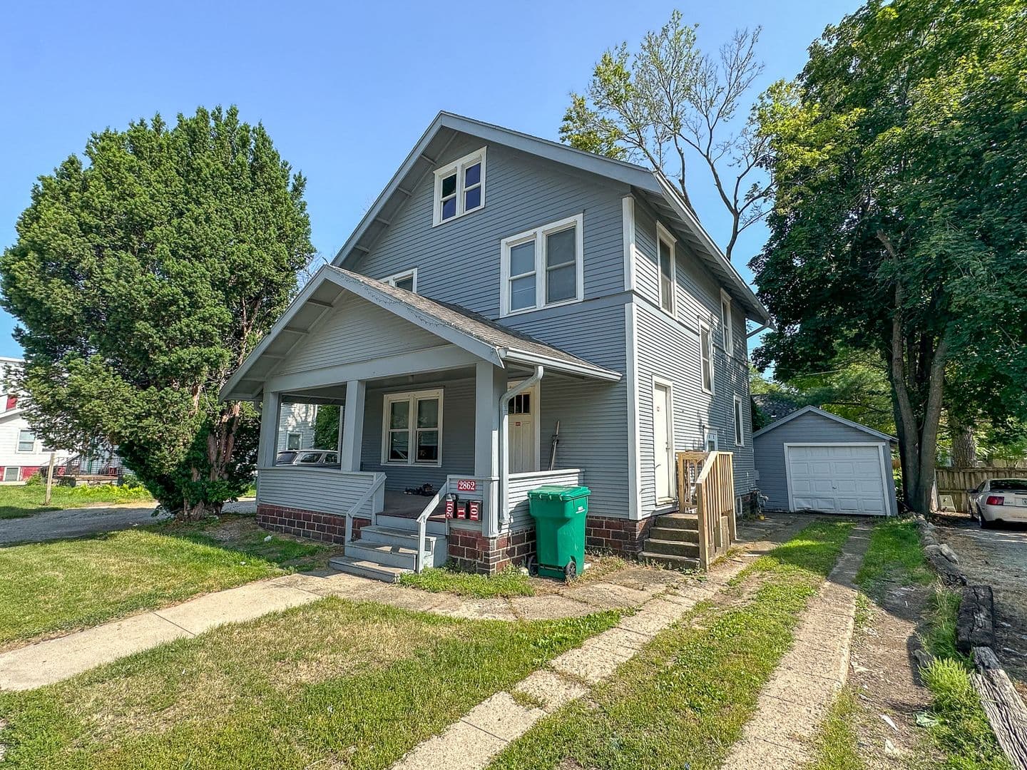 Ames House: 2862 Lincoln Way