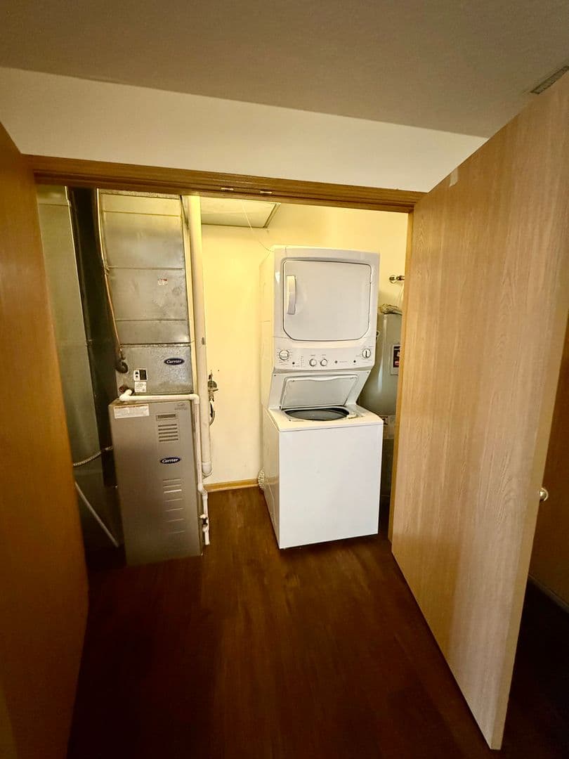 Ames Apartment: 227 Crystal St