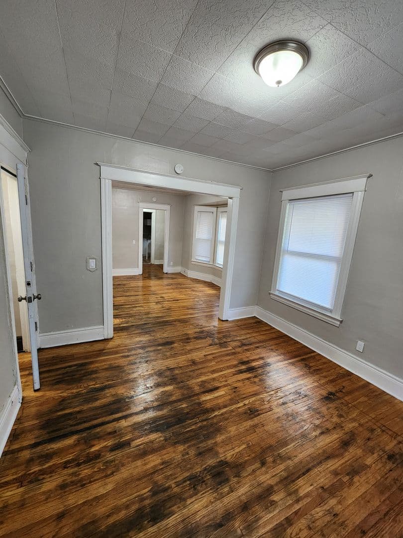 Rochester Apartment: 15-17 Sawyer Street