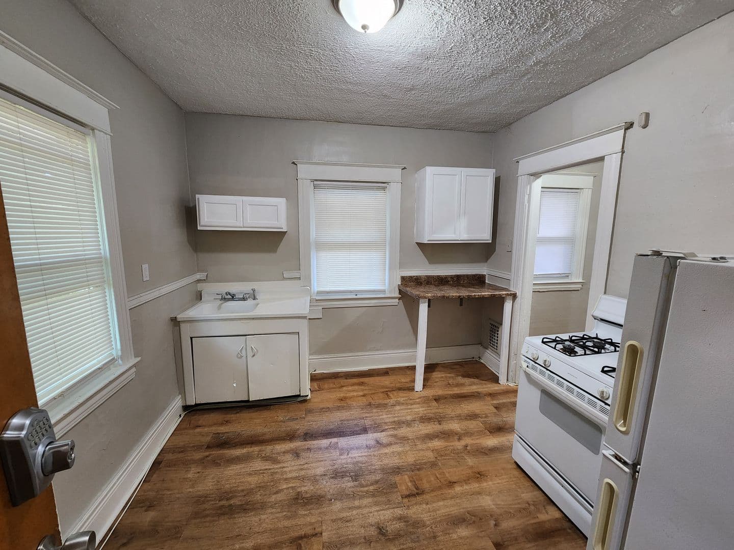 Rochester Apartment: 15-17 Sawyer Street