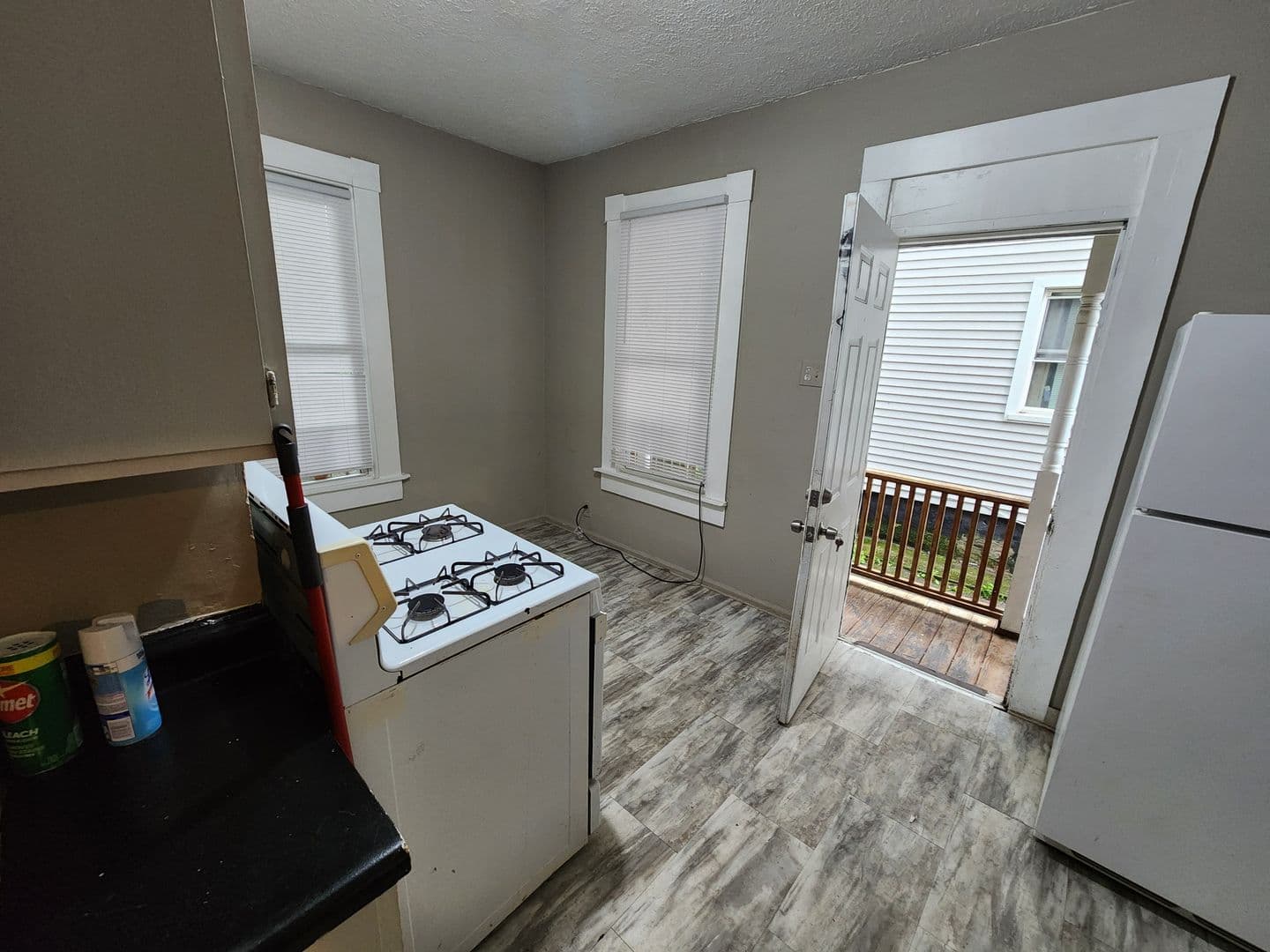 Rochester Apartment: 192 N Union St