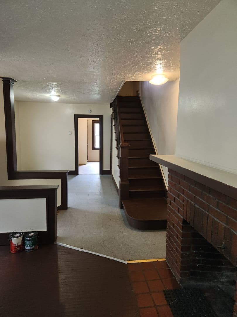 Rochester Apartment: 383 - 385 Columbia Avenue