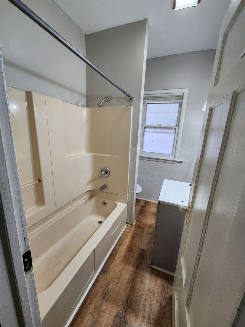 Rochester Apartment: 15-17 Sawyer Street