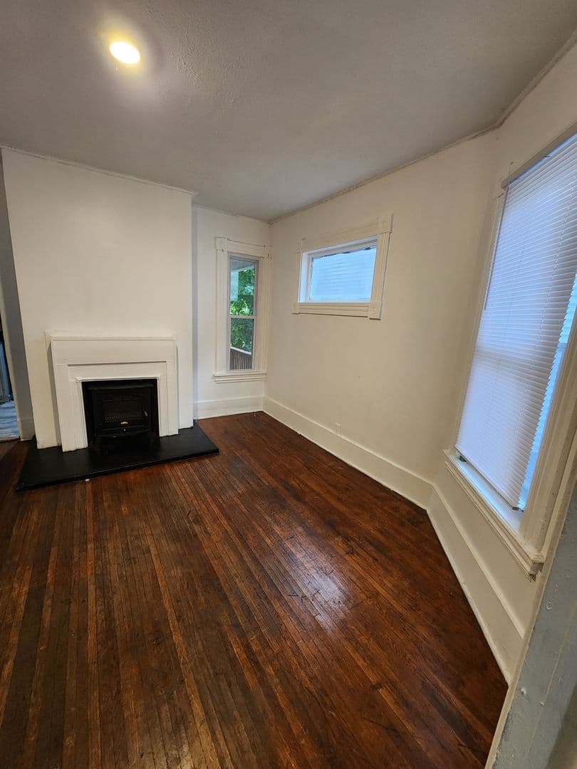 Rochester Apartment: 192 N Union St