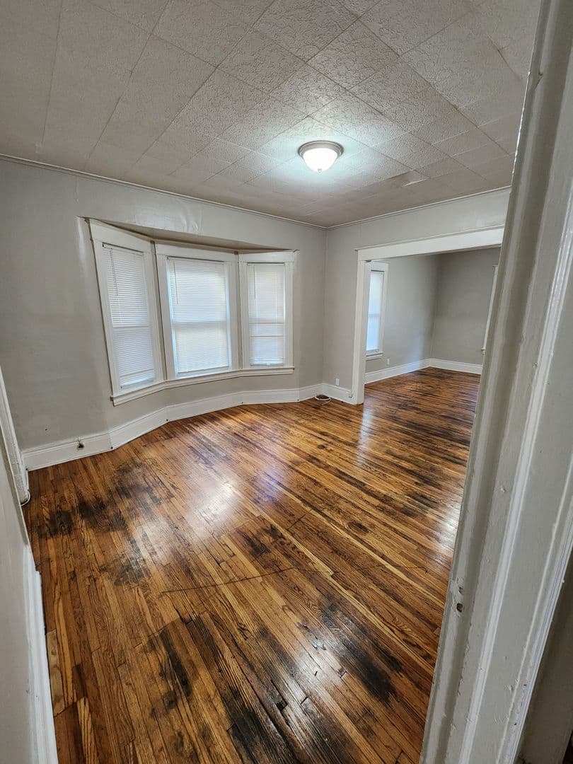 Rochester Apartment: 15-17 Sawyer Street