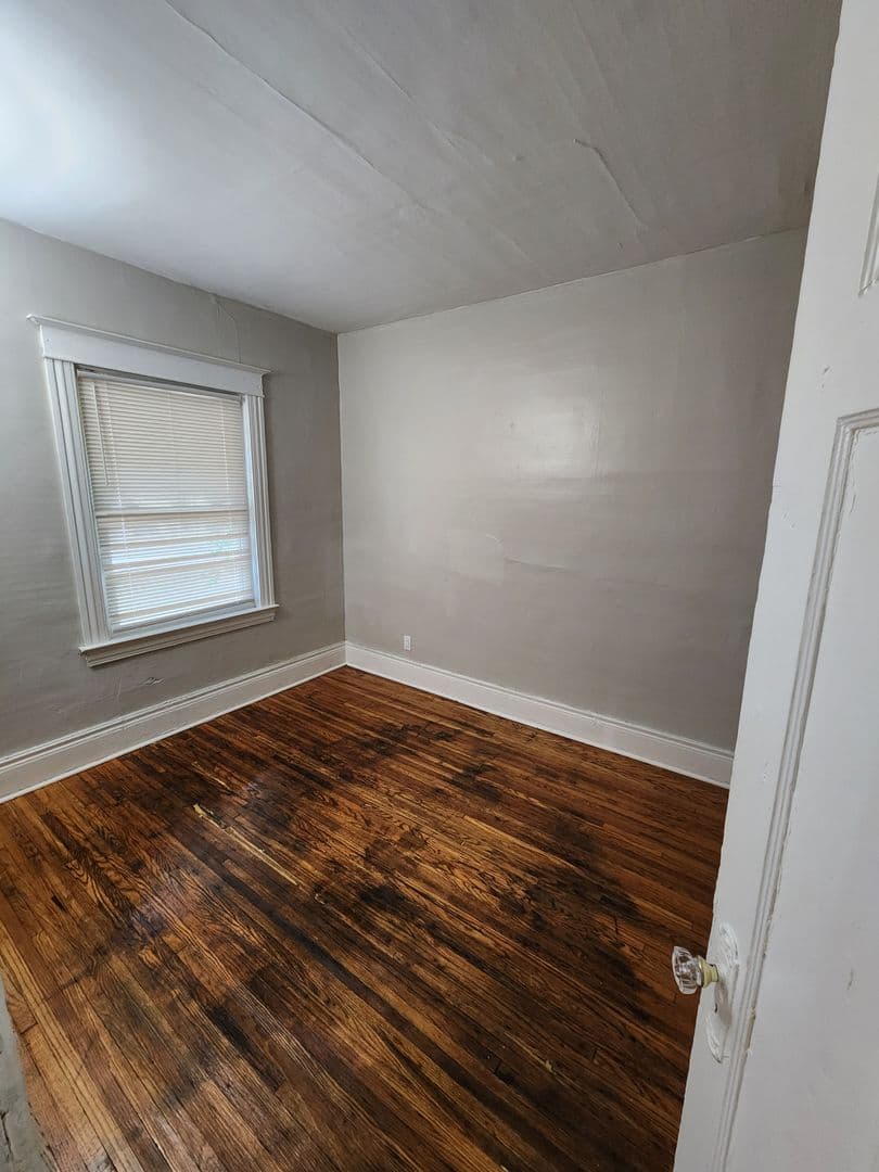 Rochester Apartment: 15-17 Sawyer Street