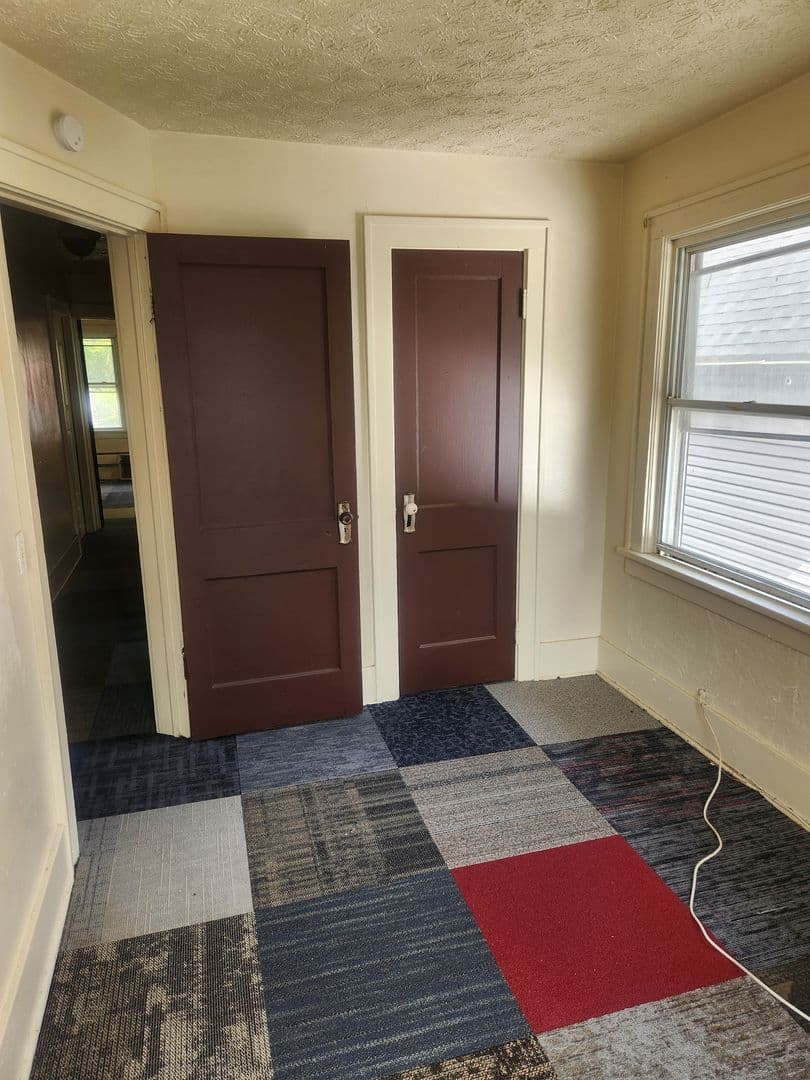 Rochester Apartment: 383 - 385 Columbia Avenue