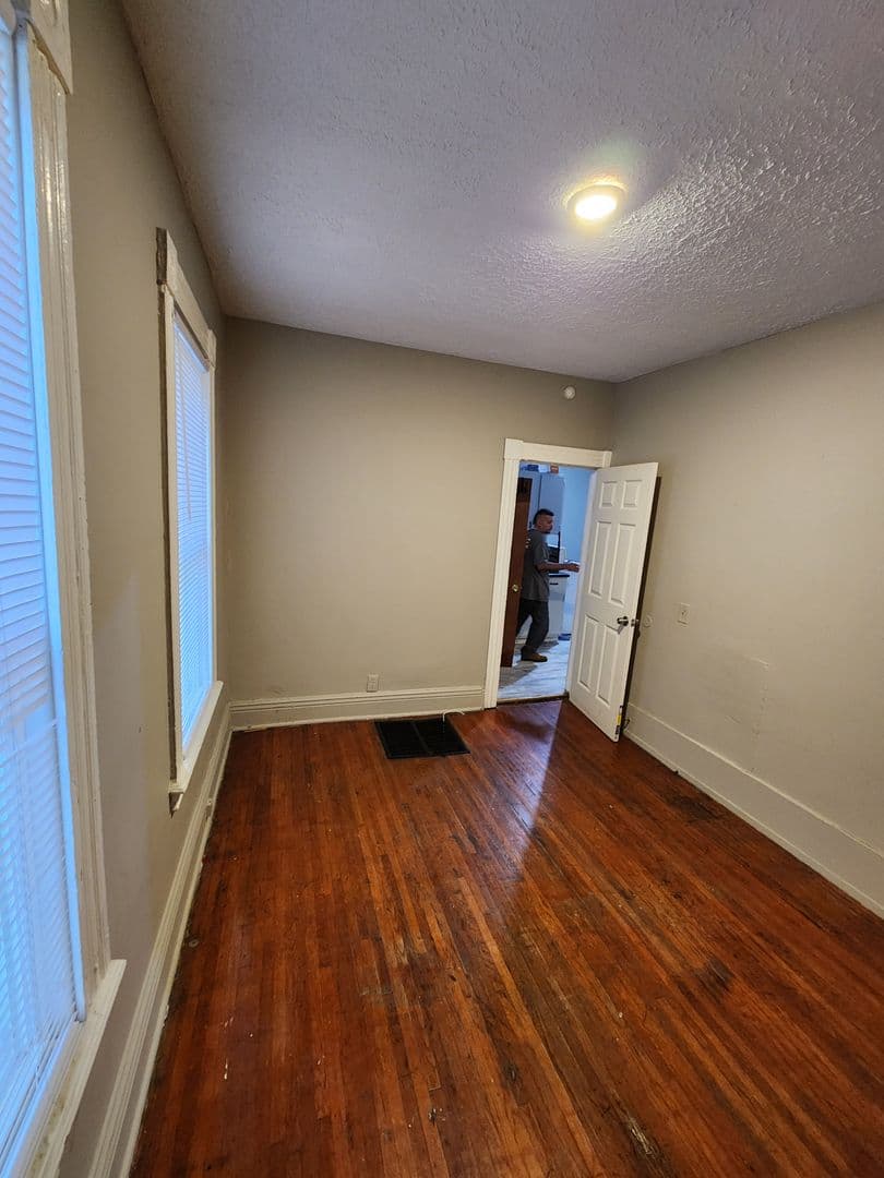 Rochester Apartment: 192 N Union St
