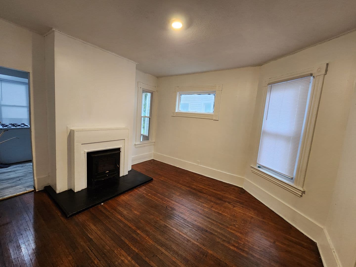 Rochester Apartment: 192 N Union St