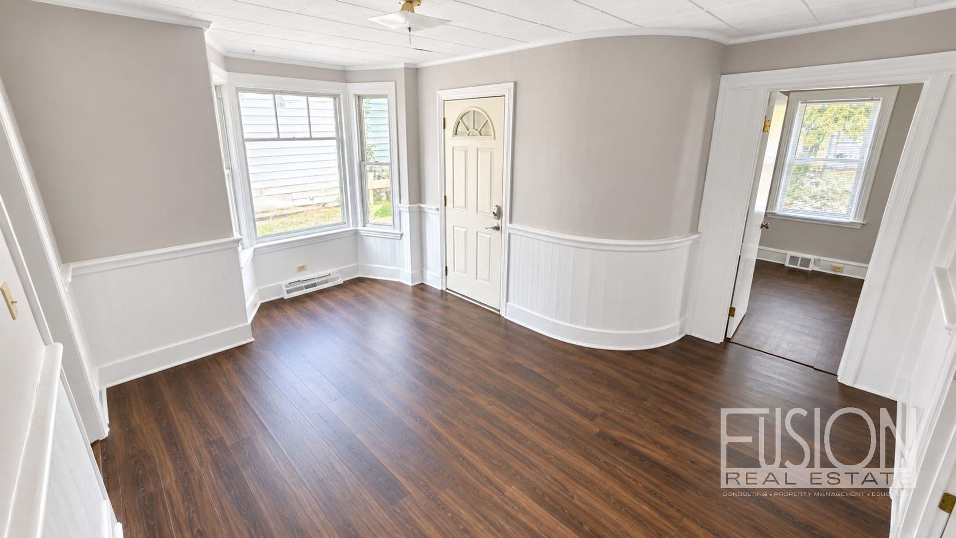 Burlington Apartment: 46 Lafountain Street