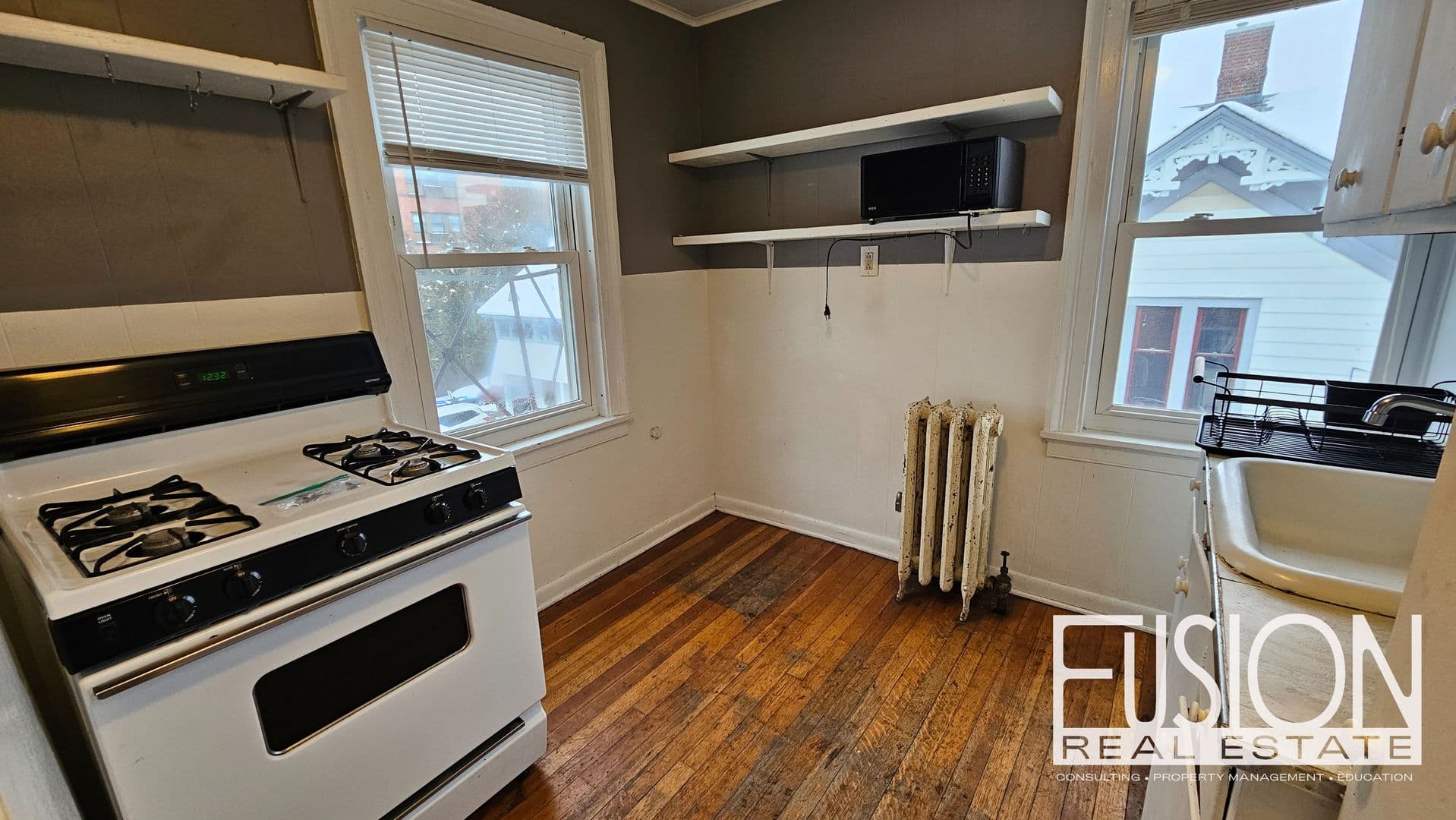Burlington Apartment: 21-25 Elmwood Avenue