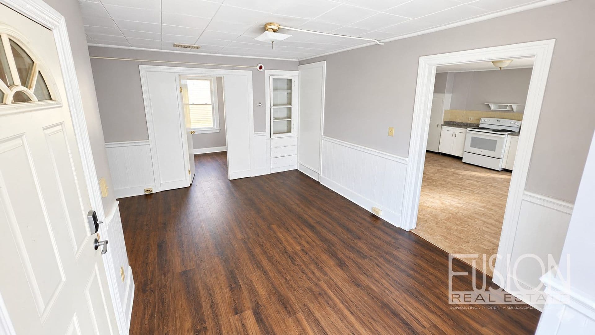 Burlington Apartment: 46 Lafountain Street