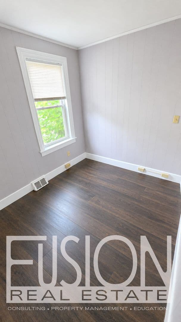 Burlington Apartment: 46 Lafountain Street