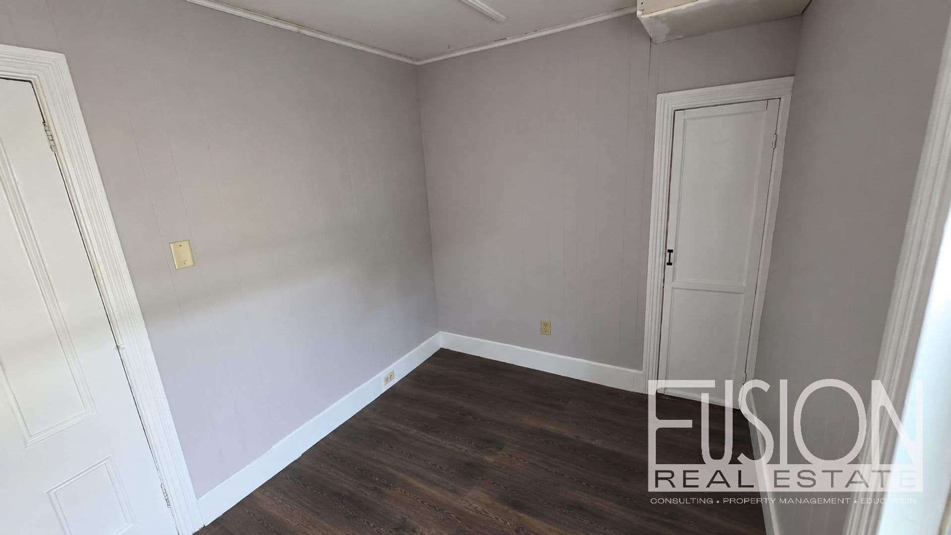 Burlington Apartment: 46 Lafountain Street