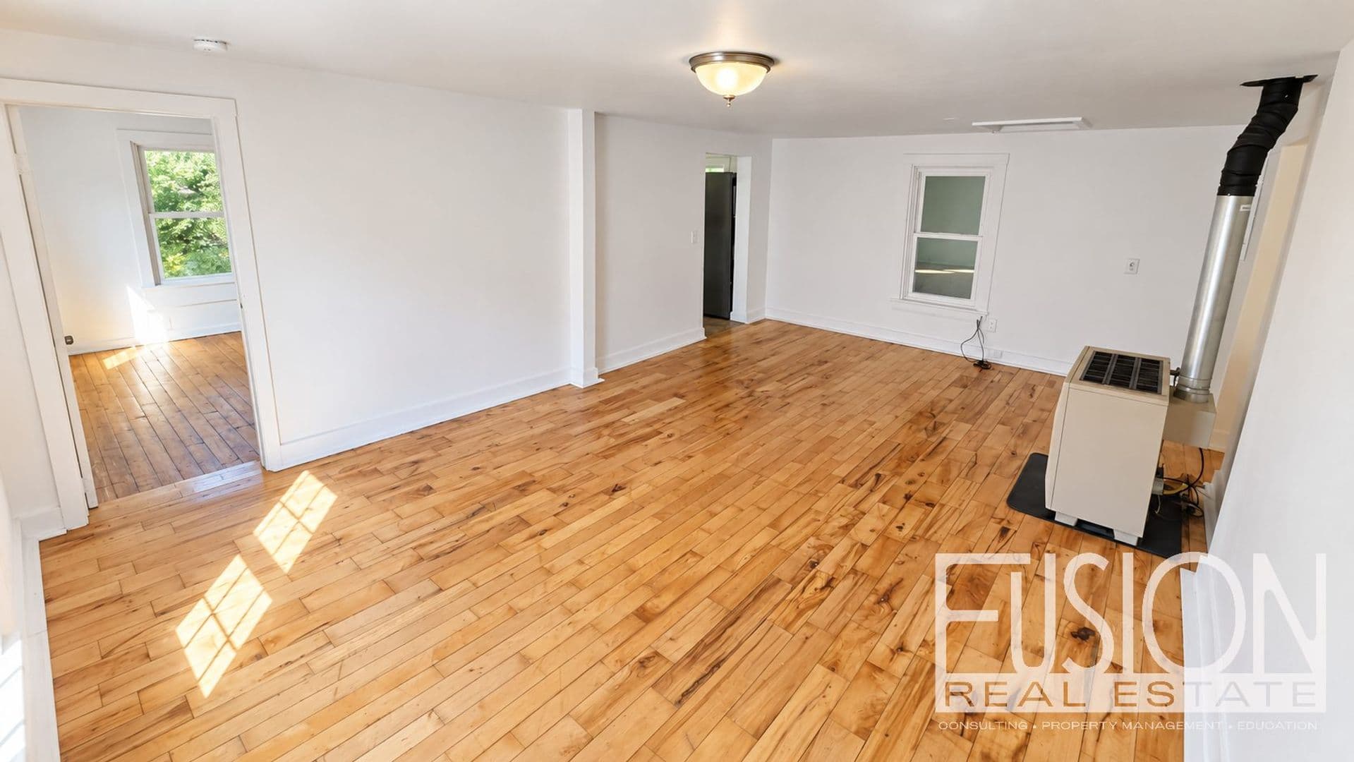 Burlington Apartment: 340 Manhattan Drive