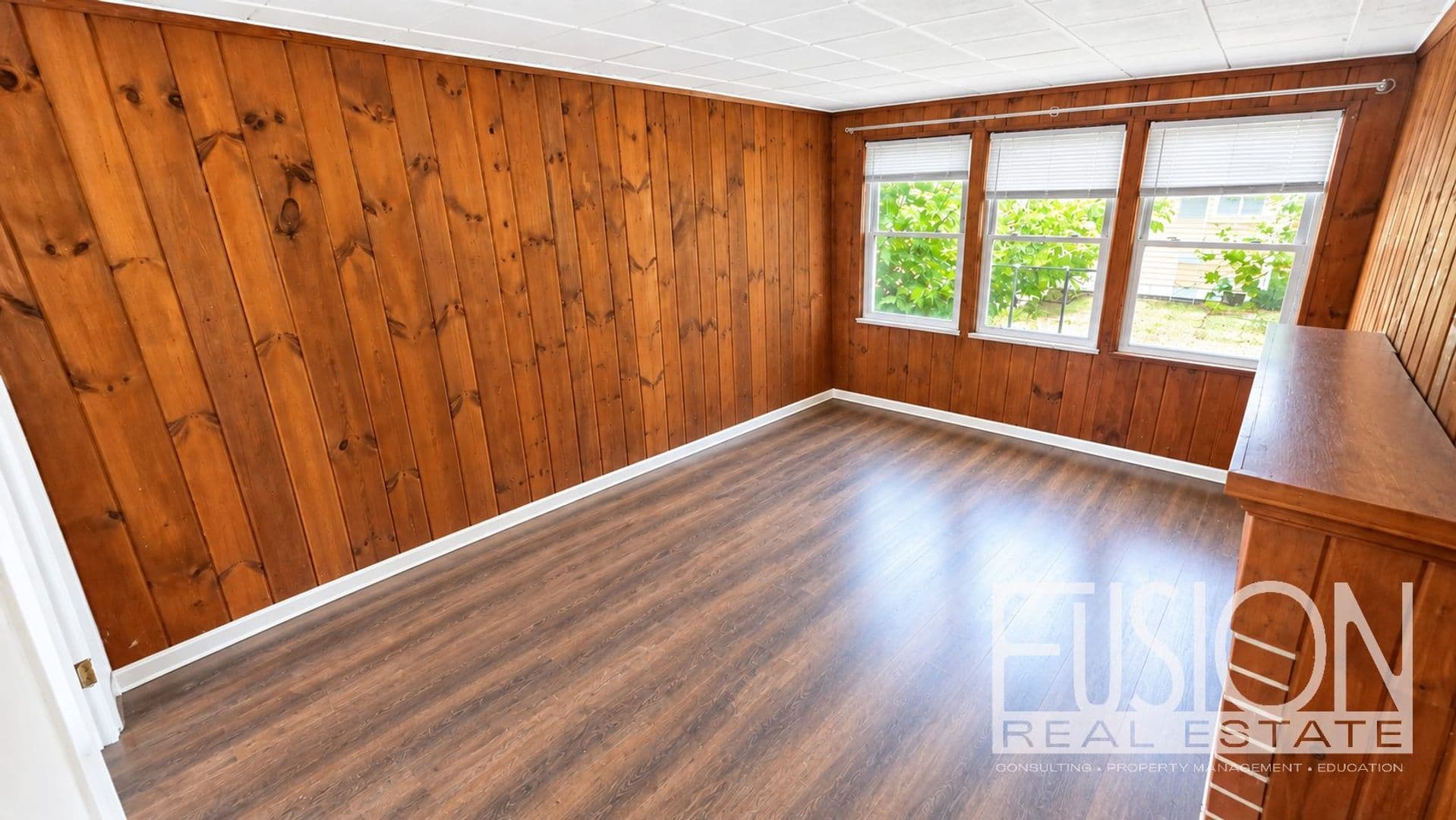 Burlington Apartment: 46 Lafountain Street