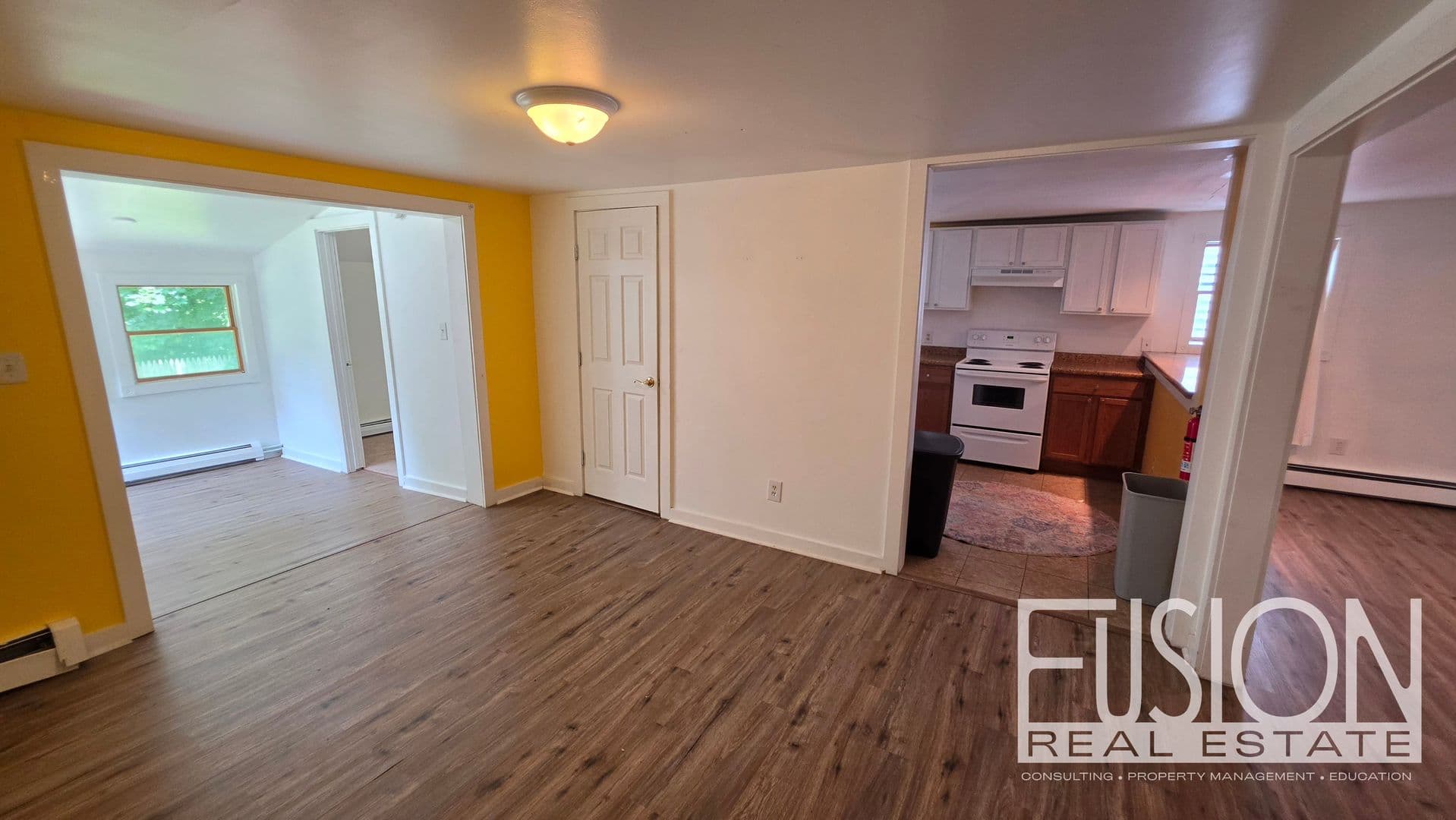 Burlington House: 446 Colchester Avenue