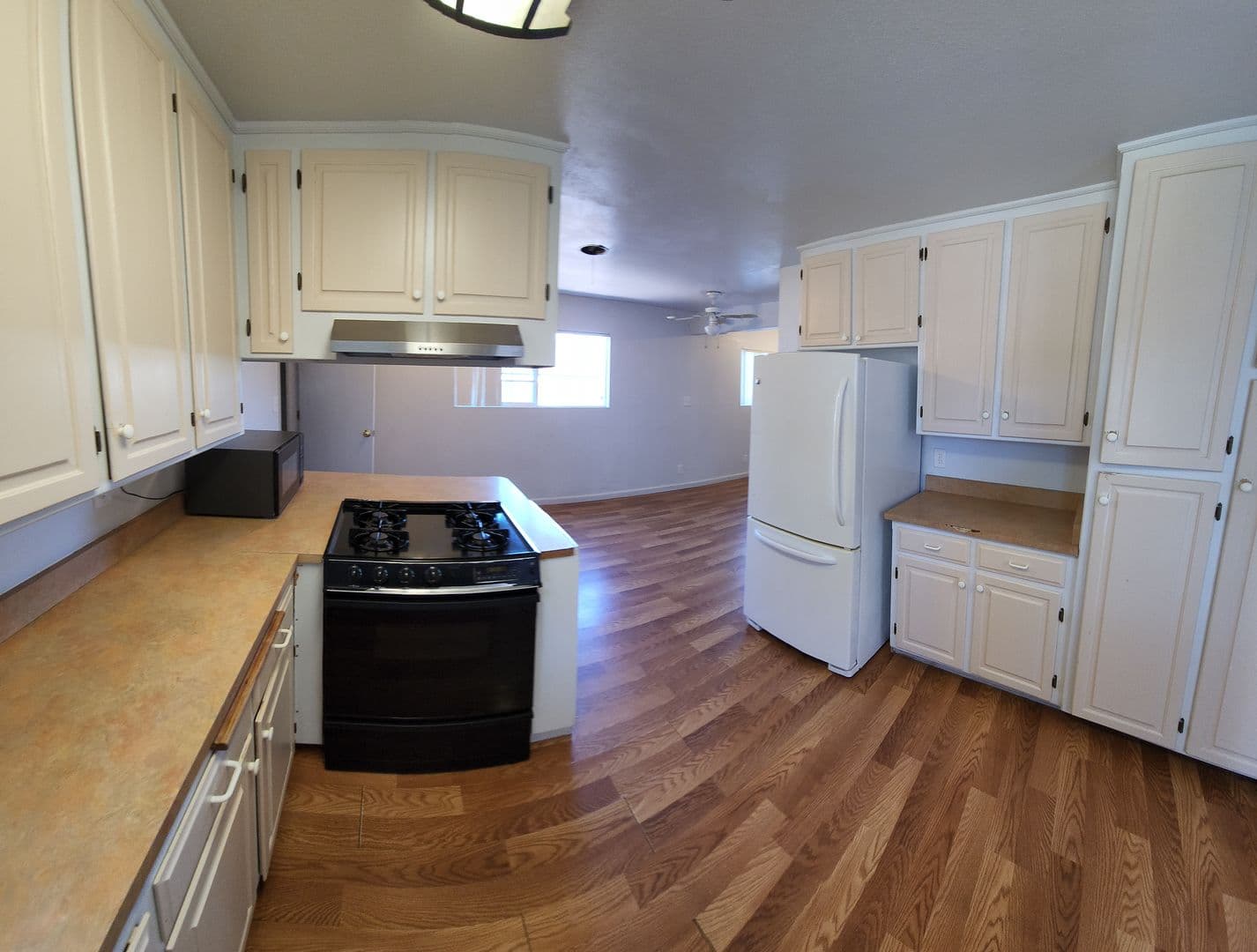 San Luis Obispo House: 147 Cerro Romauldo***
