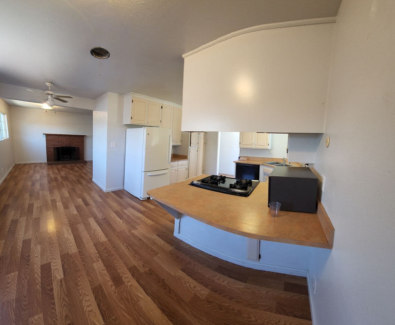 San Luis Obispo House: 147 Cerro Romauldo***