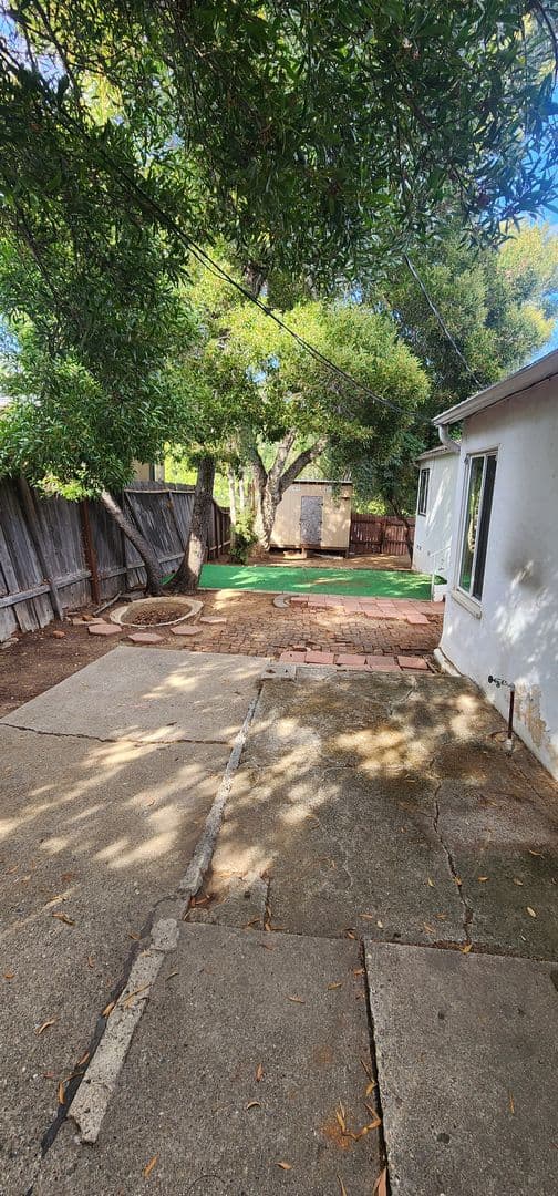 San Luis Obispo House: 1690 Phillips Lane