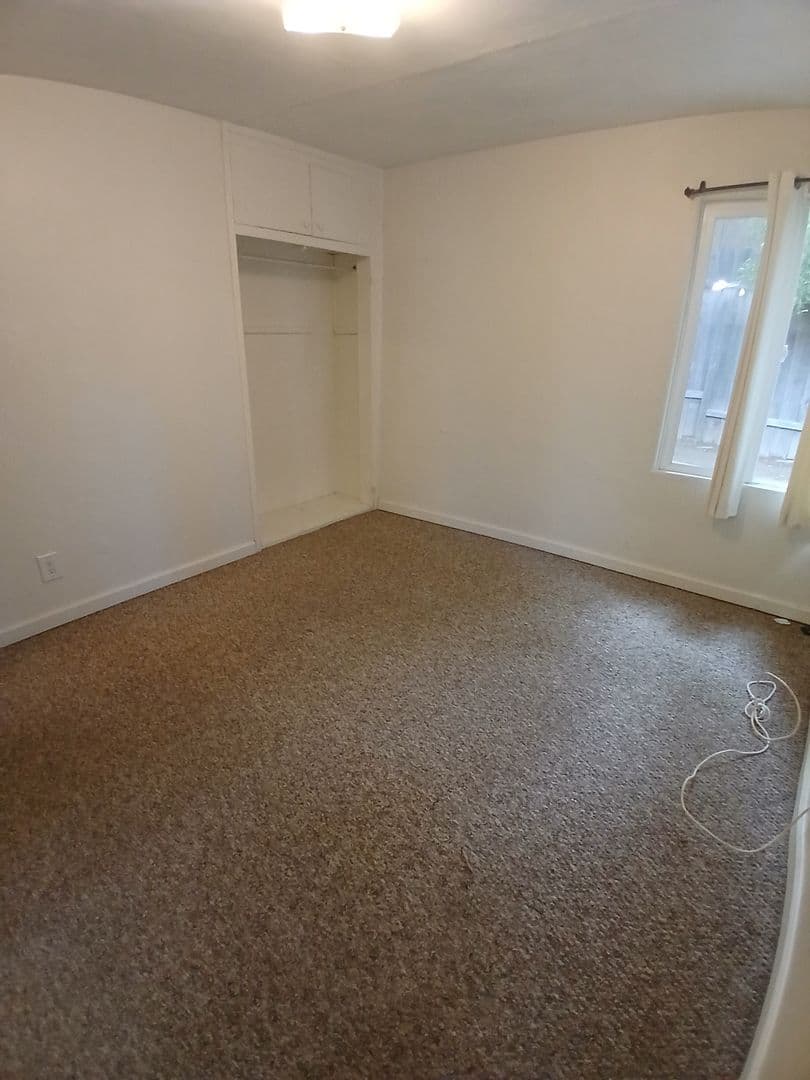San Luis Obispo House: 1690 Phillips Lane