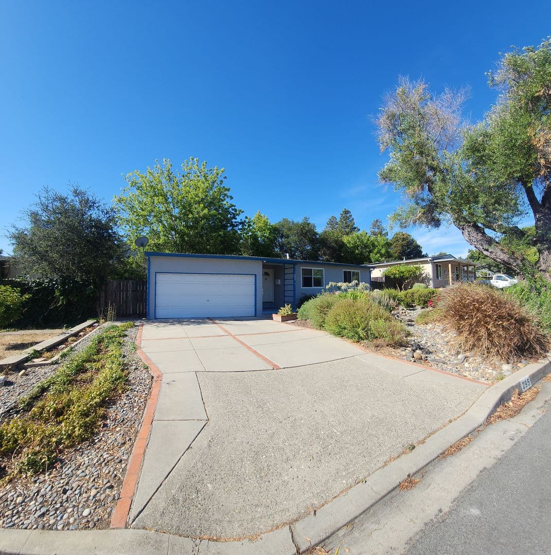 San Luis Obispo Apartment: 295 and 297 Cerro Romauldo