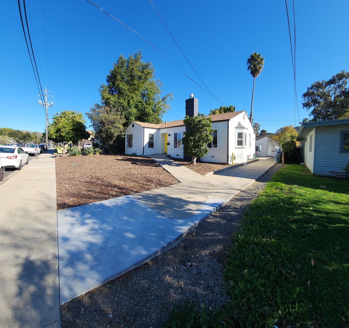 San Luis Obispo House: 536 Hathway Avenue