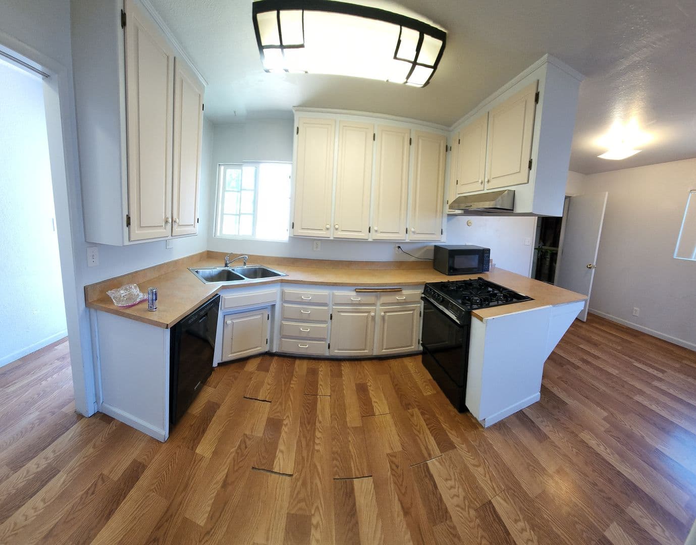 San Luis Obispo House: 147 Cerro Romauldo***