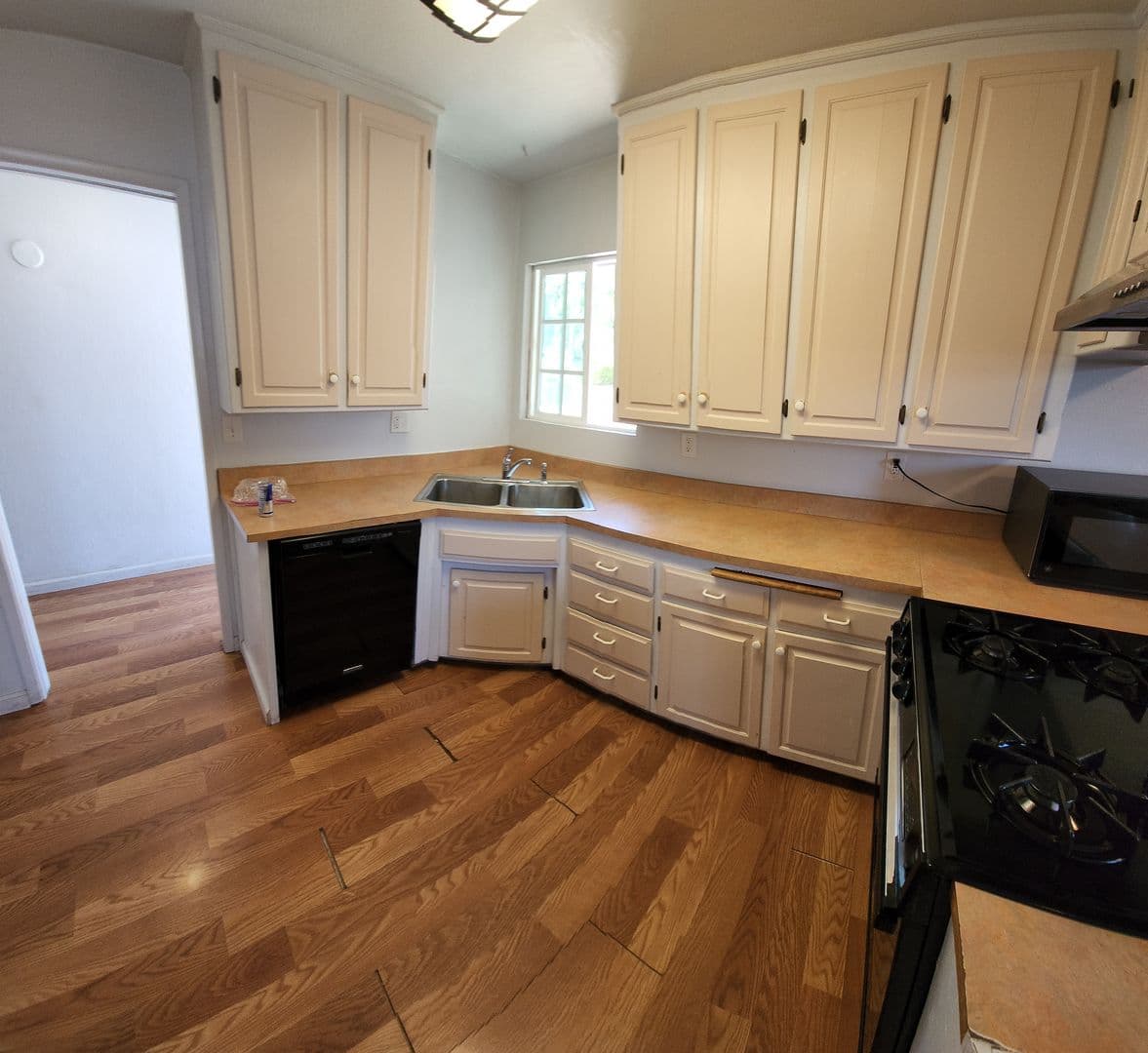 San Luis Obispo House: 147 Cerro Romauldo***