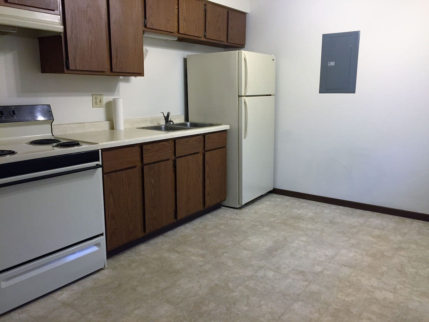 Eau Claire Apartment: 2328 Sessions Street