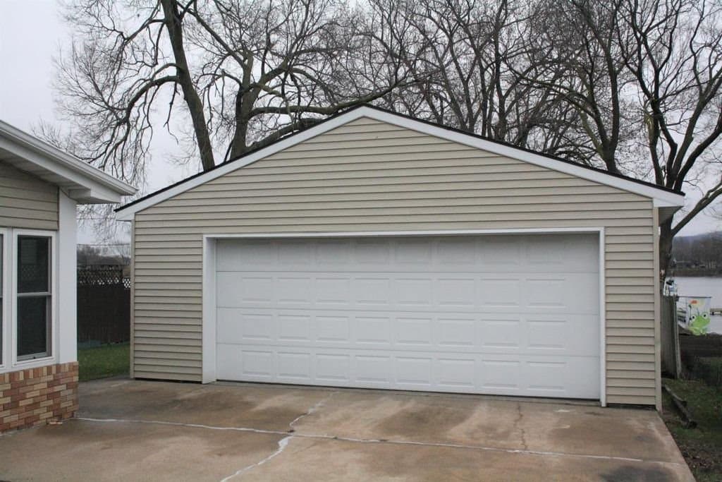 La Crosse House: 1426 Bainbridge Street