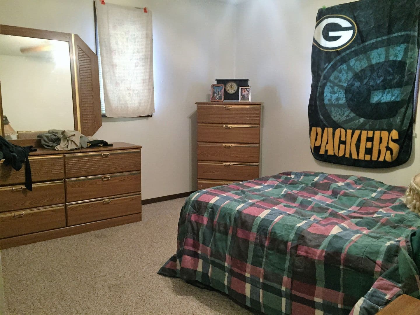 Eau Claire Apartment: 2328 Sessions Street