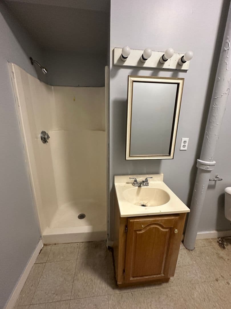 Laconia Apartment: 50-52 Rowe Court