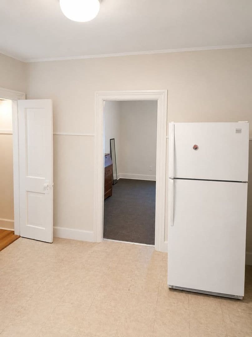 Laconia Apartment: 50-52 Rowe Court