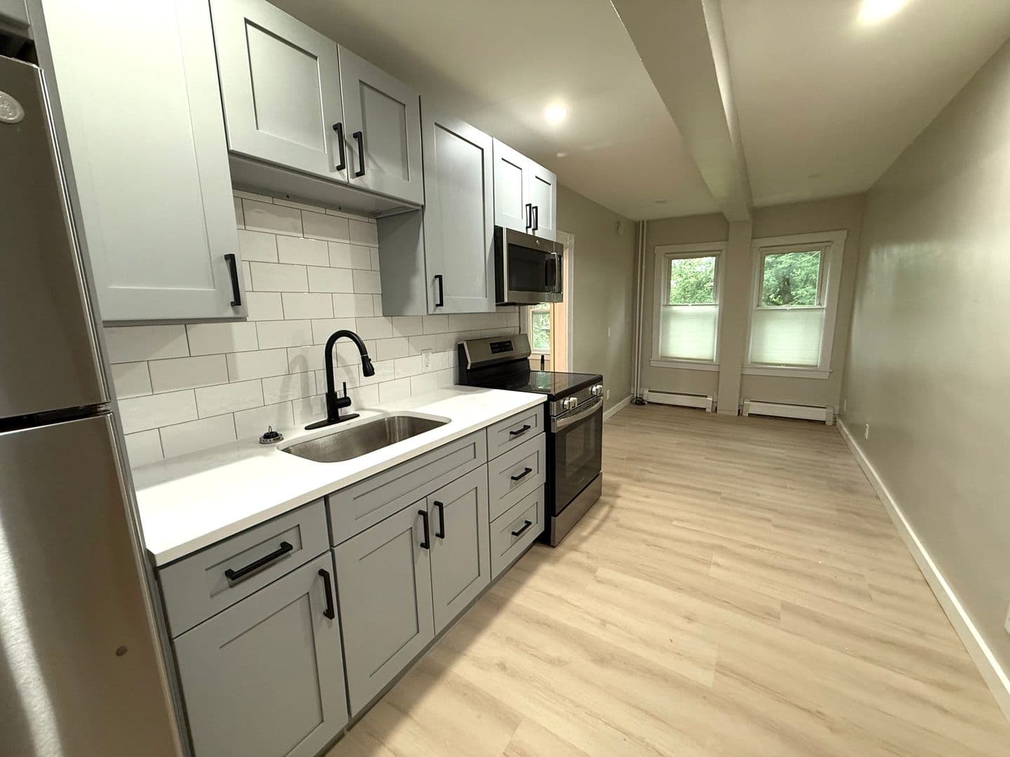 Portsmouth Apartment: 1150 Woodbury Ave