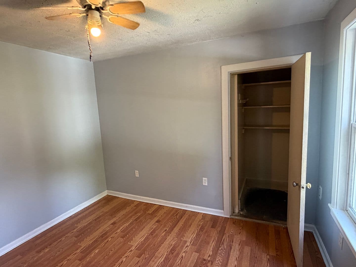 Farmington Apartment: 297 Main Street