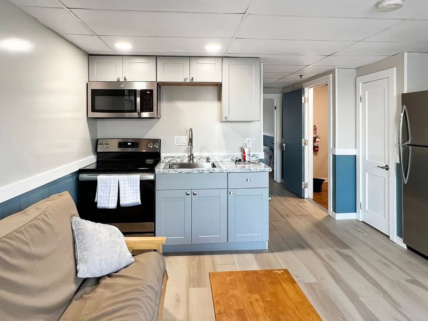 Hampton Apartment: 20-24 C Street