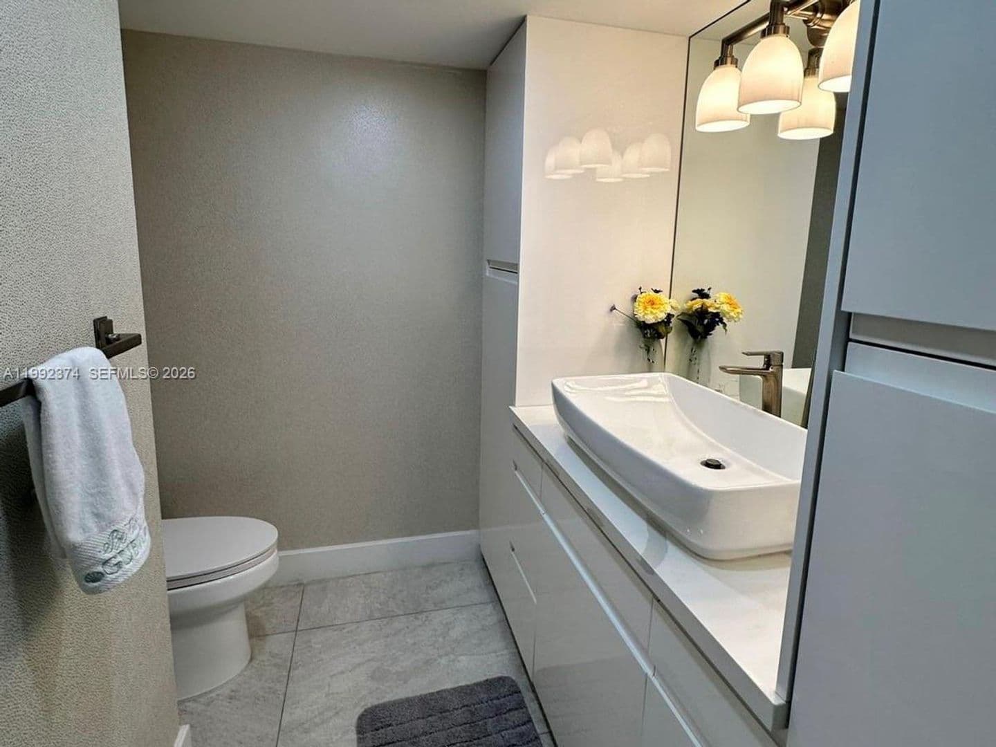 HOLLYWOOD House: 2751 S OCEAN DR #APT 508S