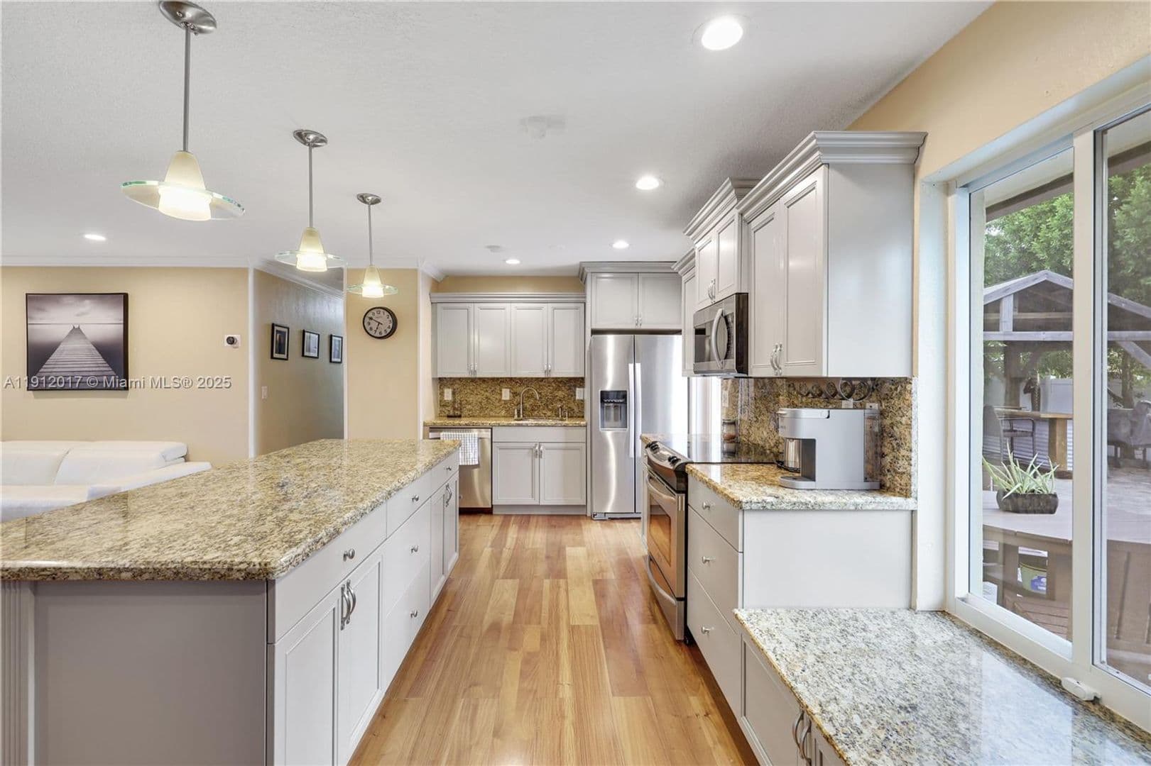 POMPANO BEACH House: 1311 NE 26TH TER #1311