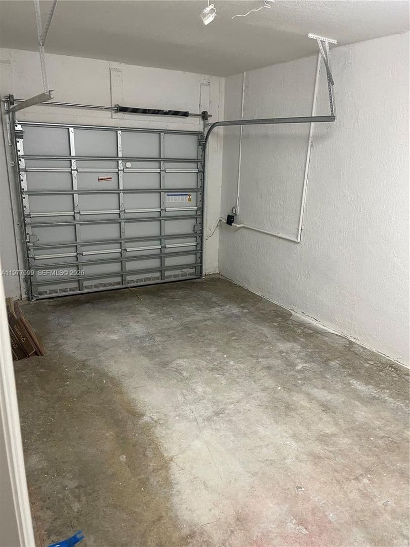 MIAMI GARDENS House: 20344 NW 6TH PL #20344