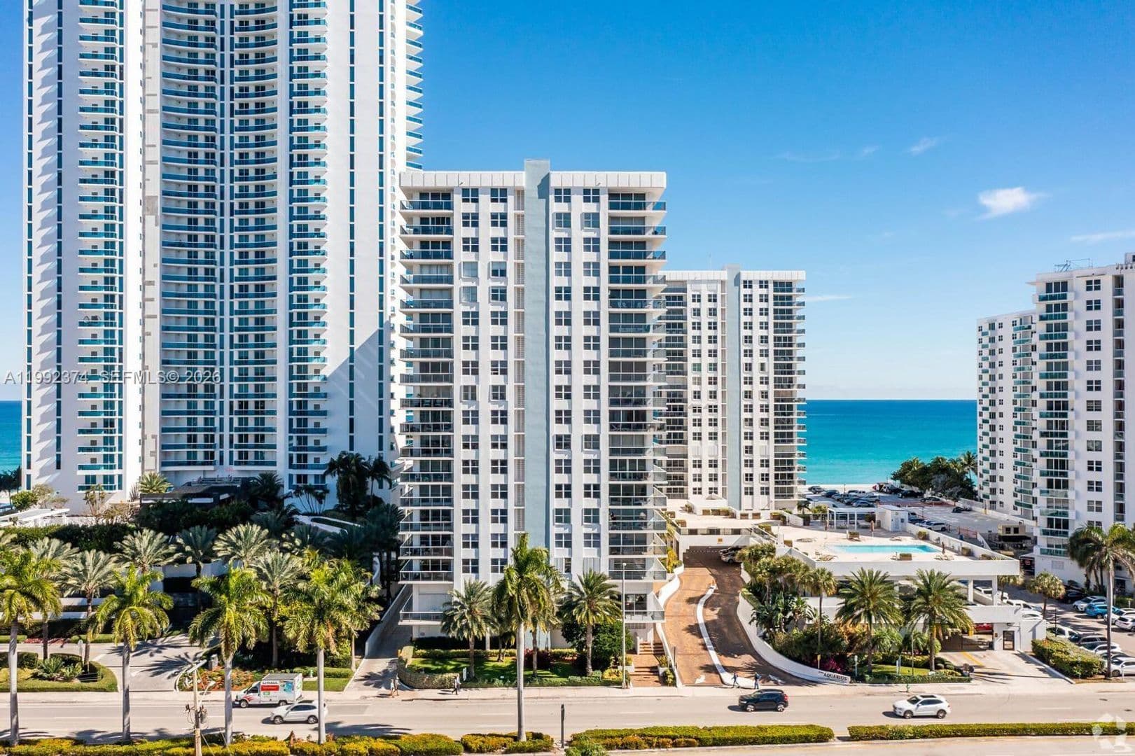 HOLLYWOOD House: 2751 S OCEAN DR #APT 508S