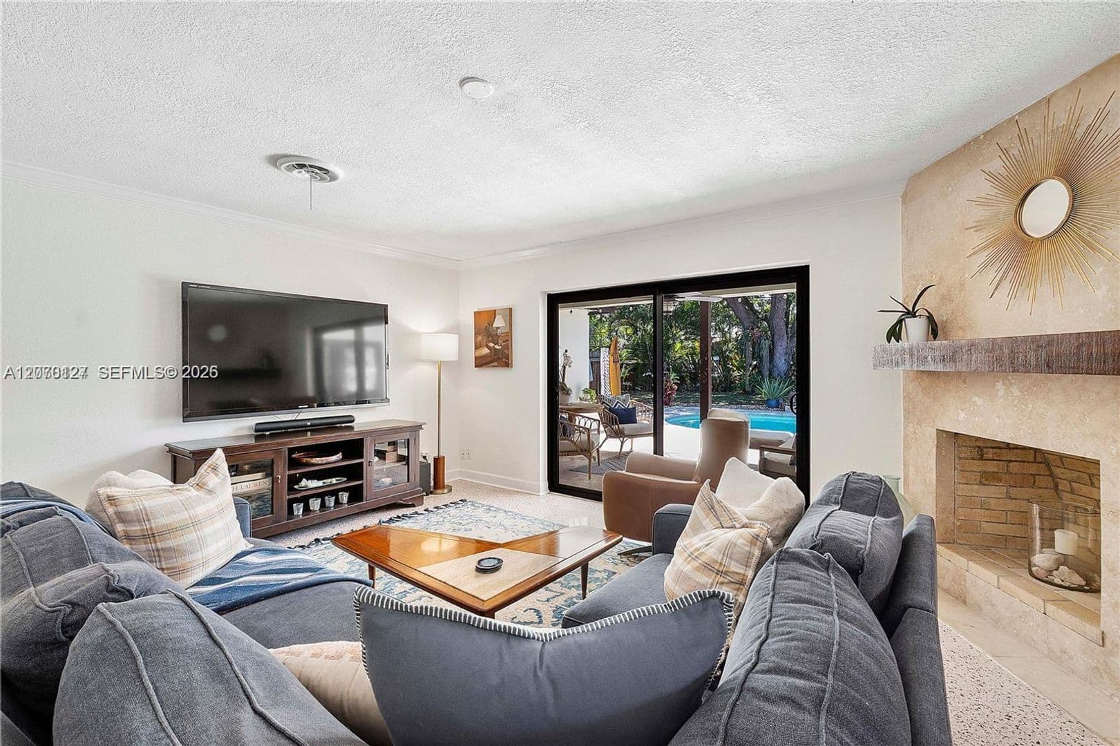 HOLLYWOOD House: 3700 W PARK RD