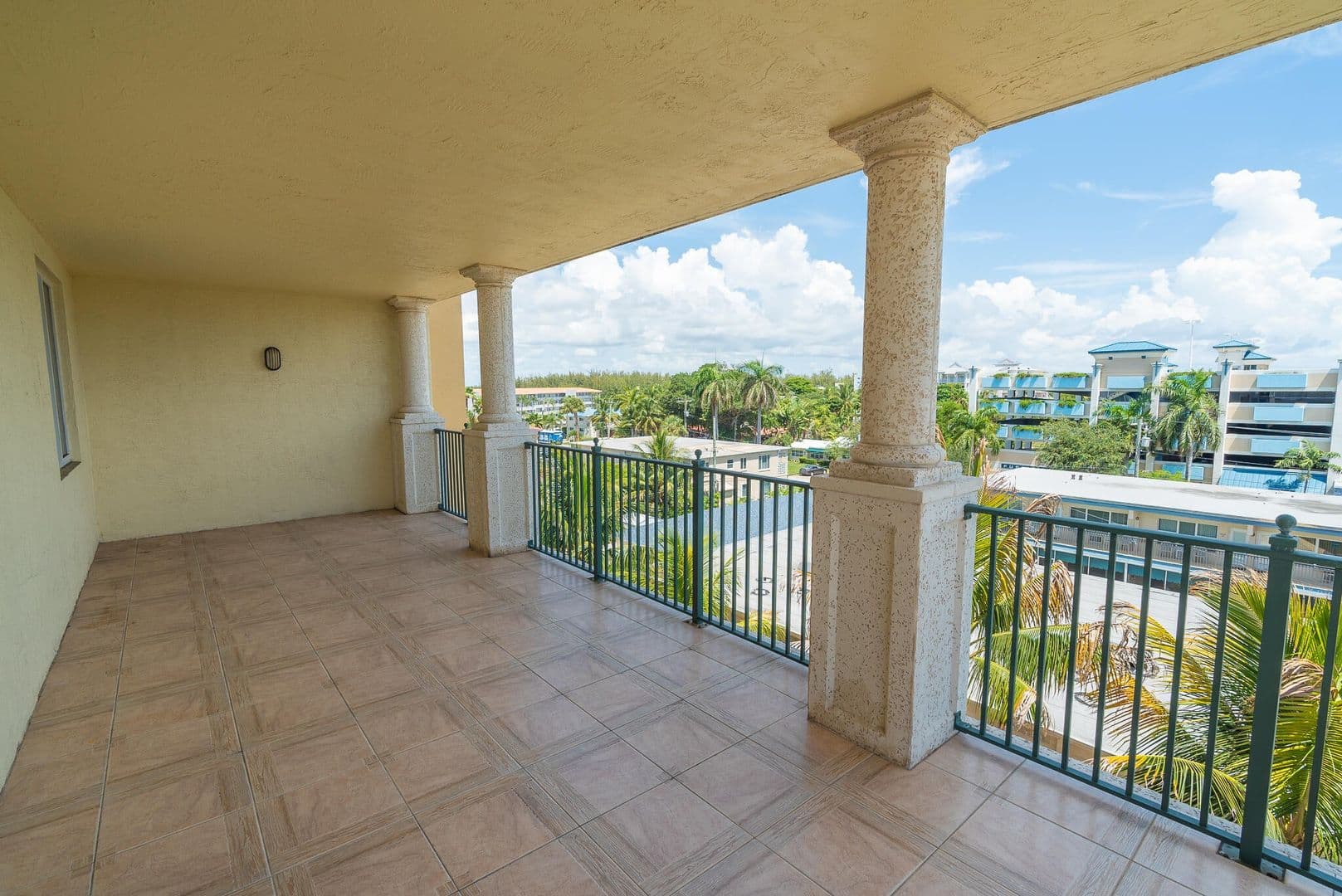 DEERFIELD BEACH House: 9 NE 20TH AVE #APT 501