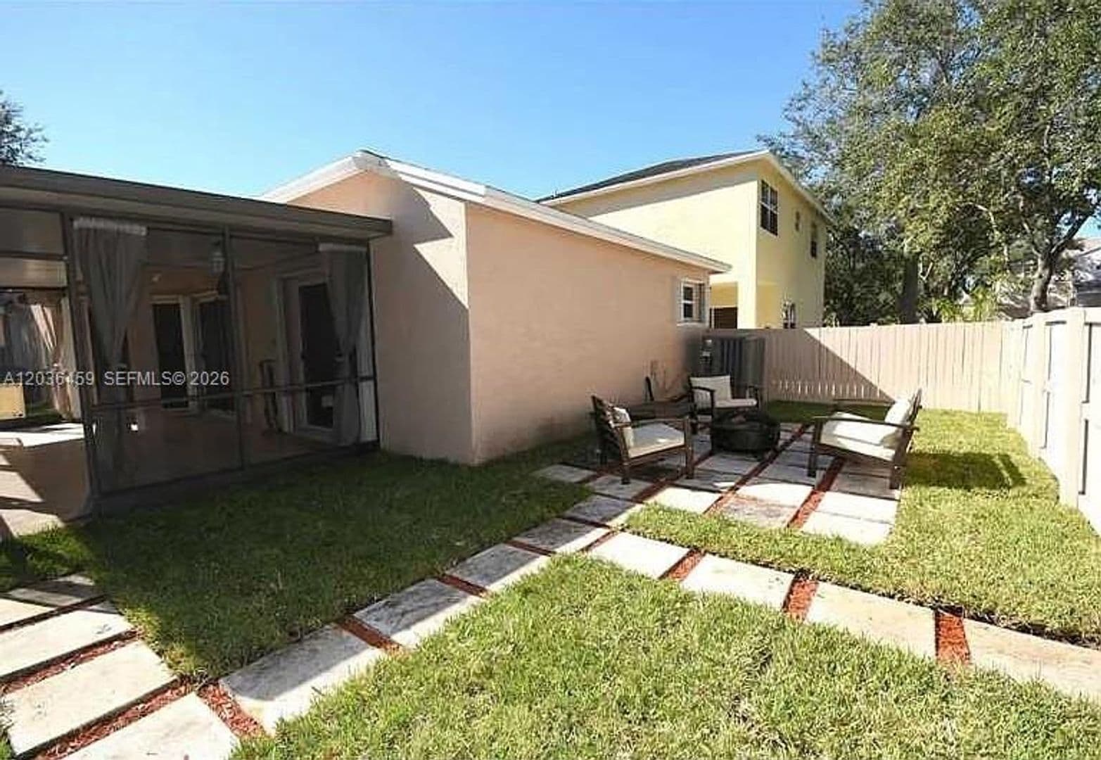 PEMBROKE PINES House: 11838 NW 13TH ST #11838
