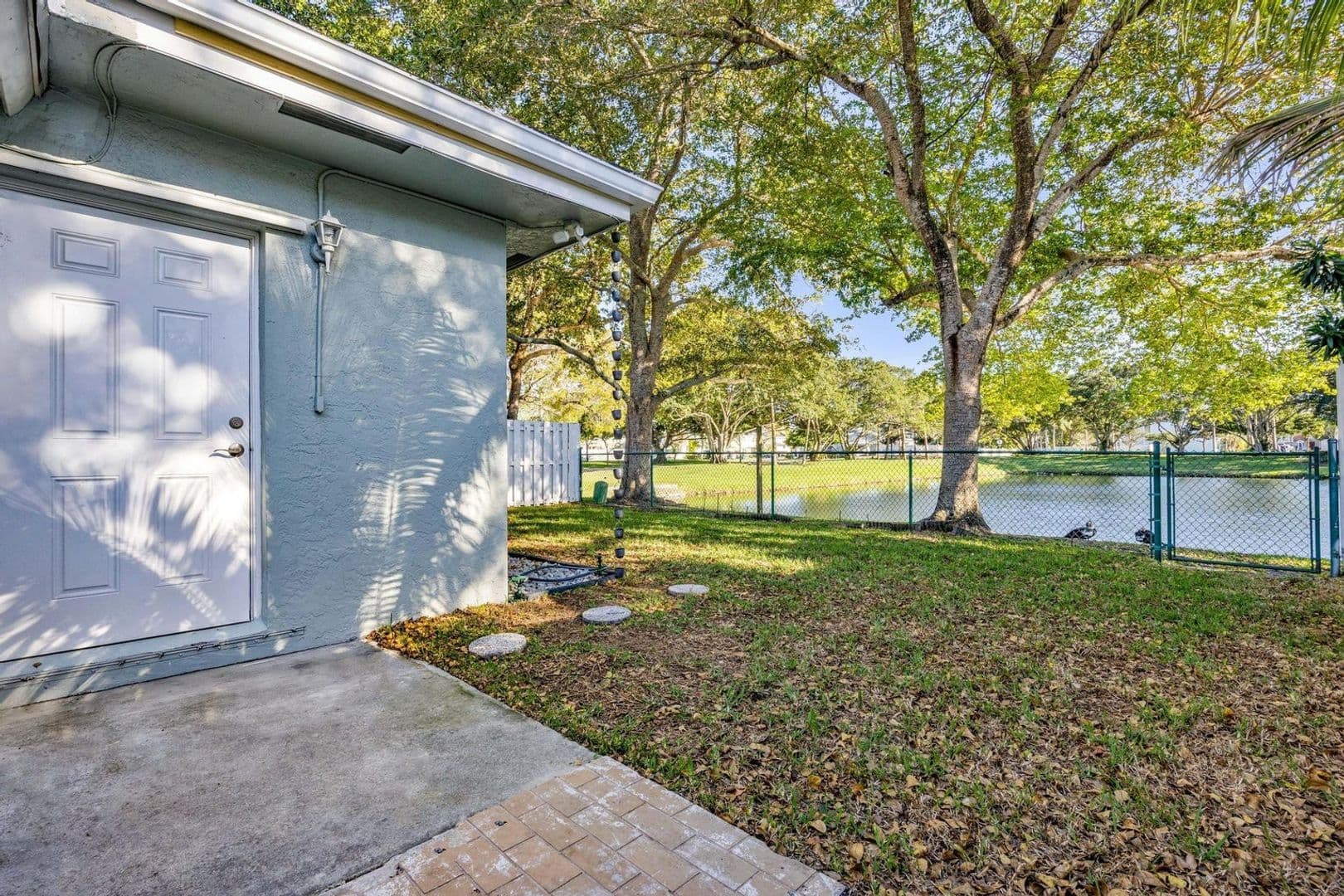 DAVIE House: 11110 SW 9TH PL