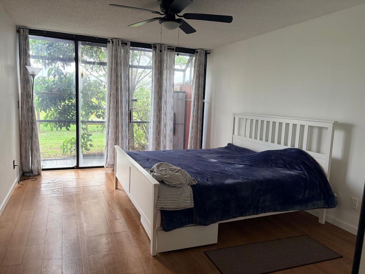 PEMBROKE PINES House: 1641 FAIRWAY RD #0