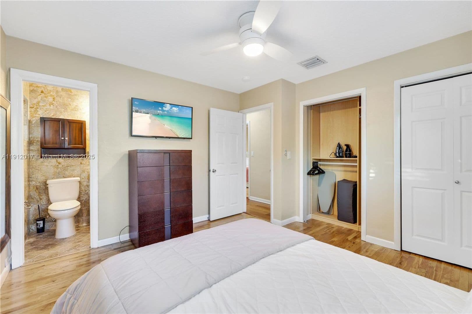 POMPANO BEACH House: 1311 NE 26TH TER #1311
